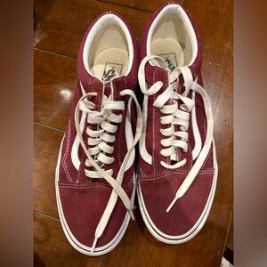 Vans Men's Burgundy and White Sneakers
